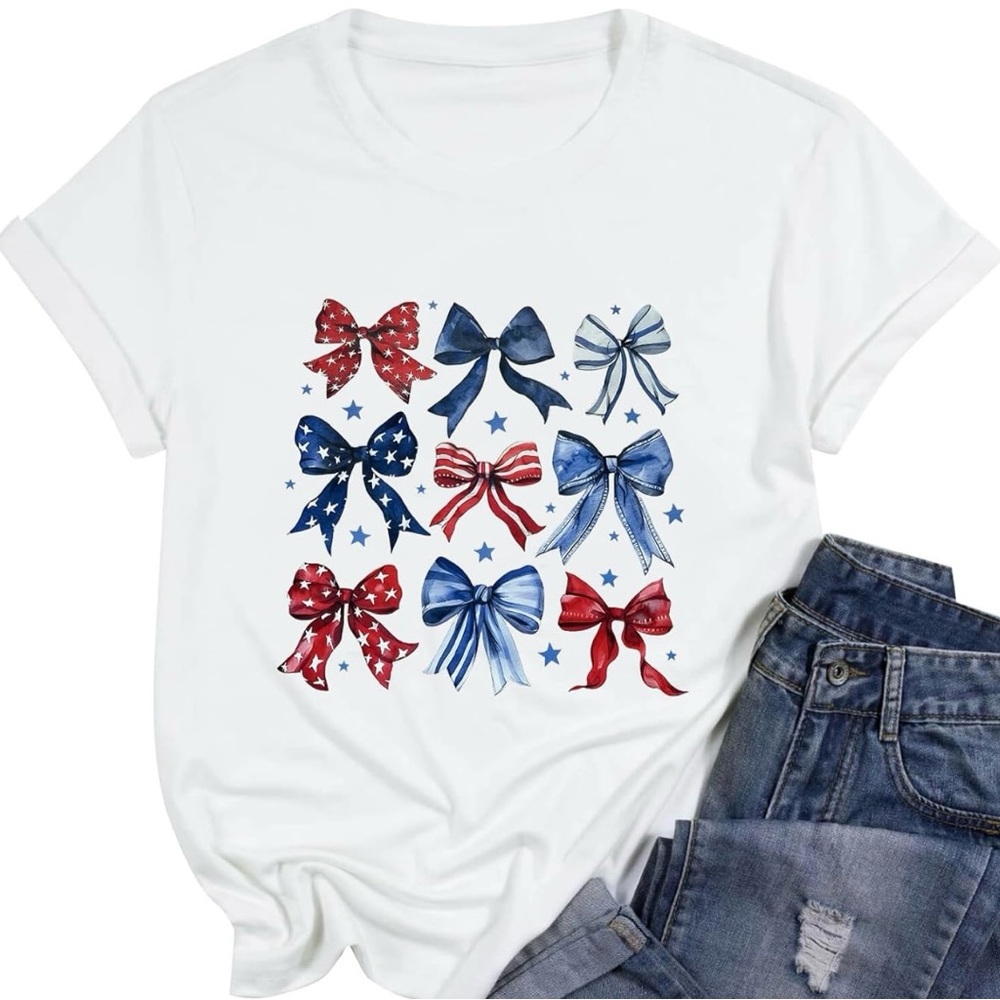 Women’s White Patriotic Bow Graphic Tee. Size Small